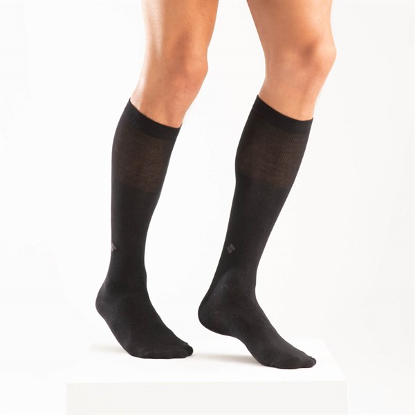 diyabetik-dizalti-erkek-siyah-gumus-co-a608-4 diyabetik-dizalti-erkek-siyah-gumus-co-a608-4